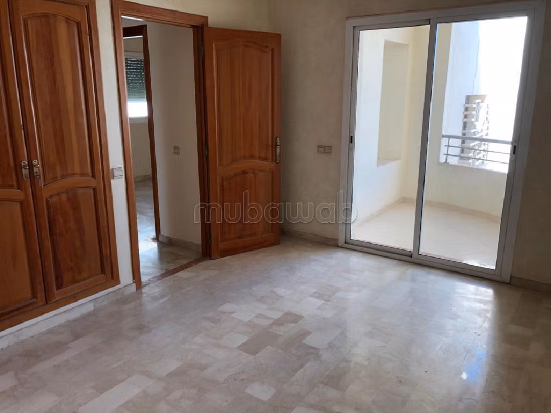 Te koop: appartementen in Agdal. Totale oppervlakte 158 m². Lift en garage. 