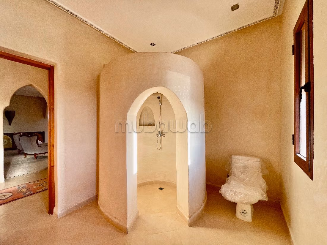 Somptueuse maison à vendre à Arrière Pays. Superficie 3600 m². AVNA Définitive