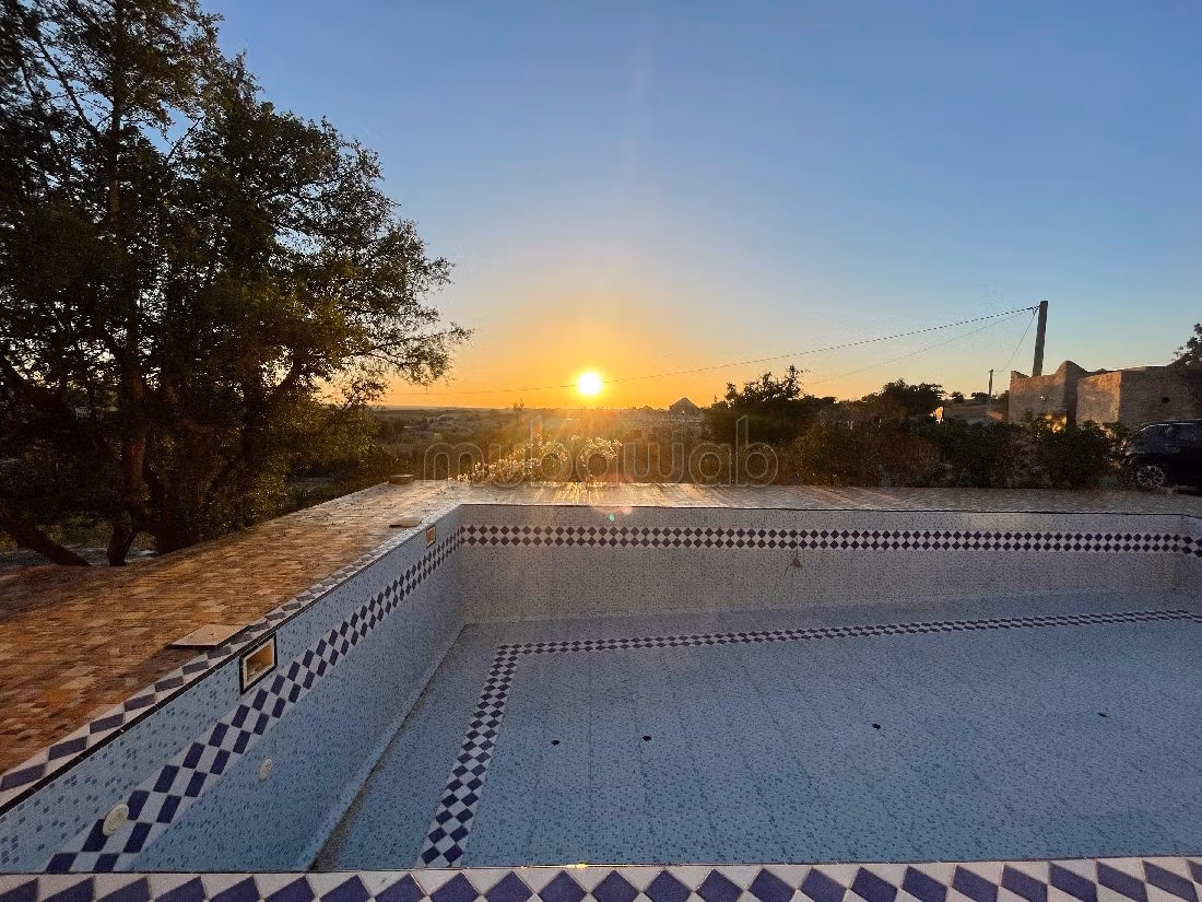 Somptueuse maison à vendre à Arrière Pays. Superficie 3600 m². AVNA Définitive