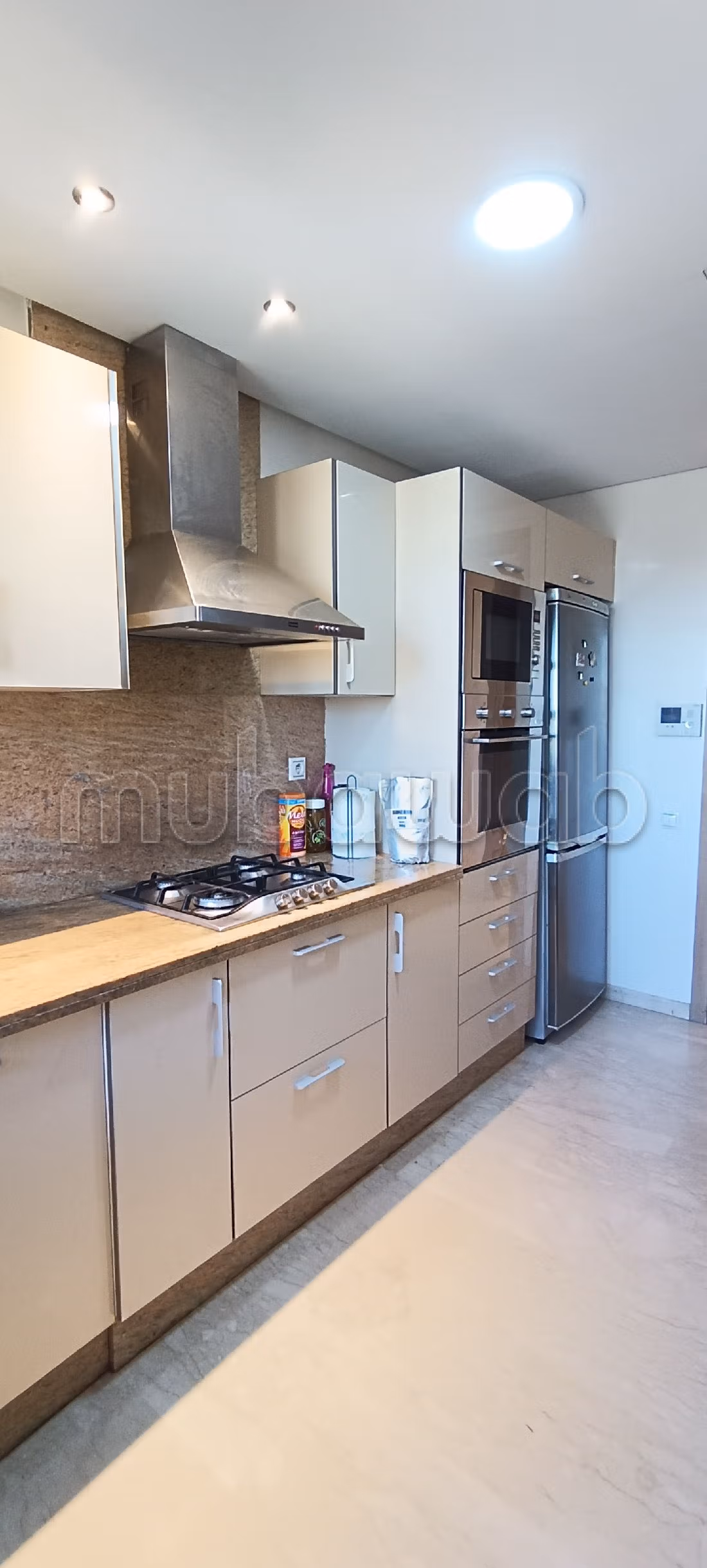 Apartment for rent in Ferme Bretonne (Hay Arraha). 3 comfortable rooms. Cellar.