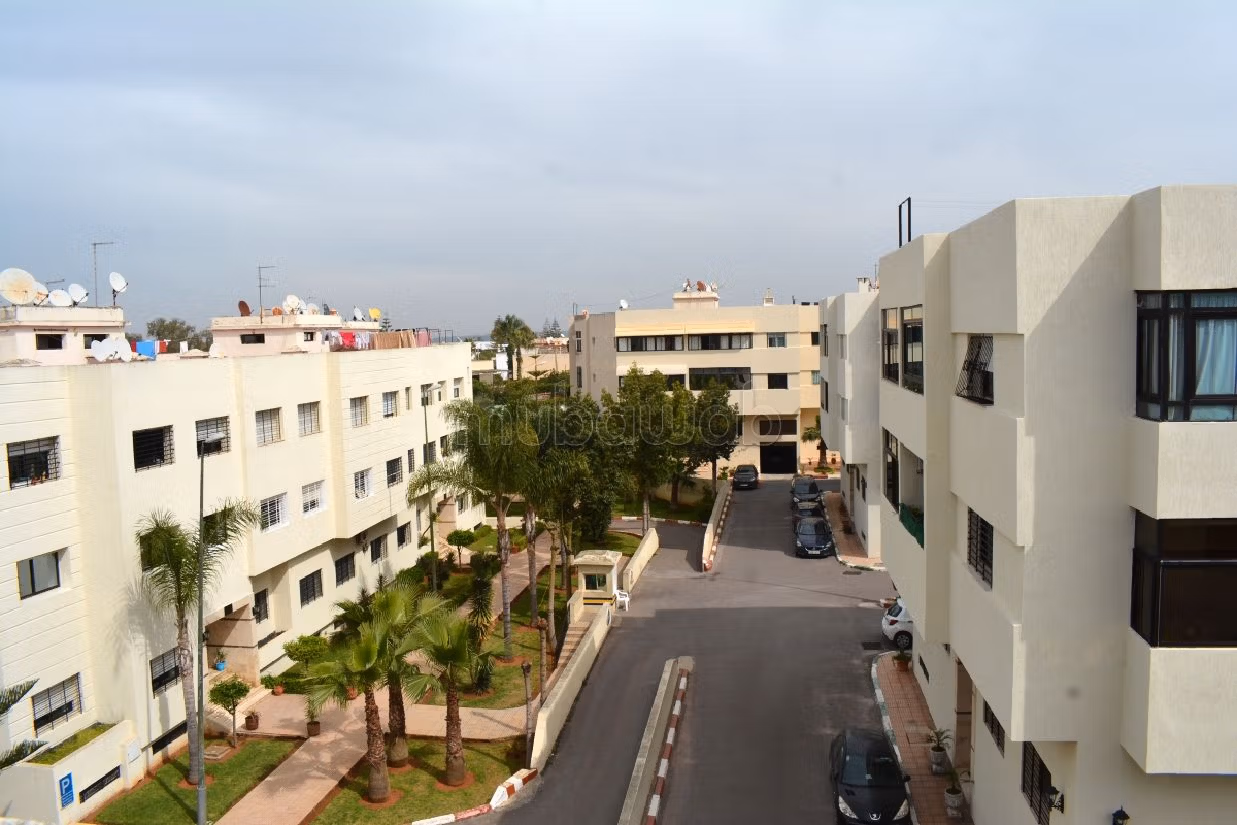Apartment for sale in Aviation - Mabella. 6 large rooms. Traditional Moroccan living room, Secured neighbourhood. 