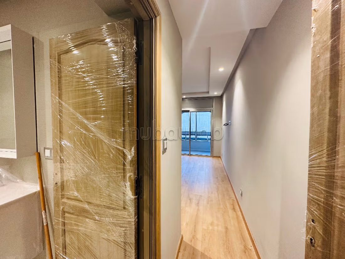 Splendido appartamento in affitto a Maârif. Superficie totale 130 m². Ascensore. 