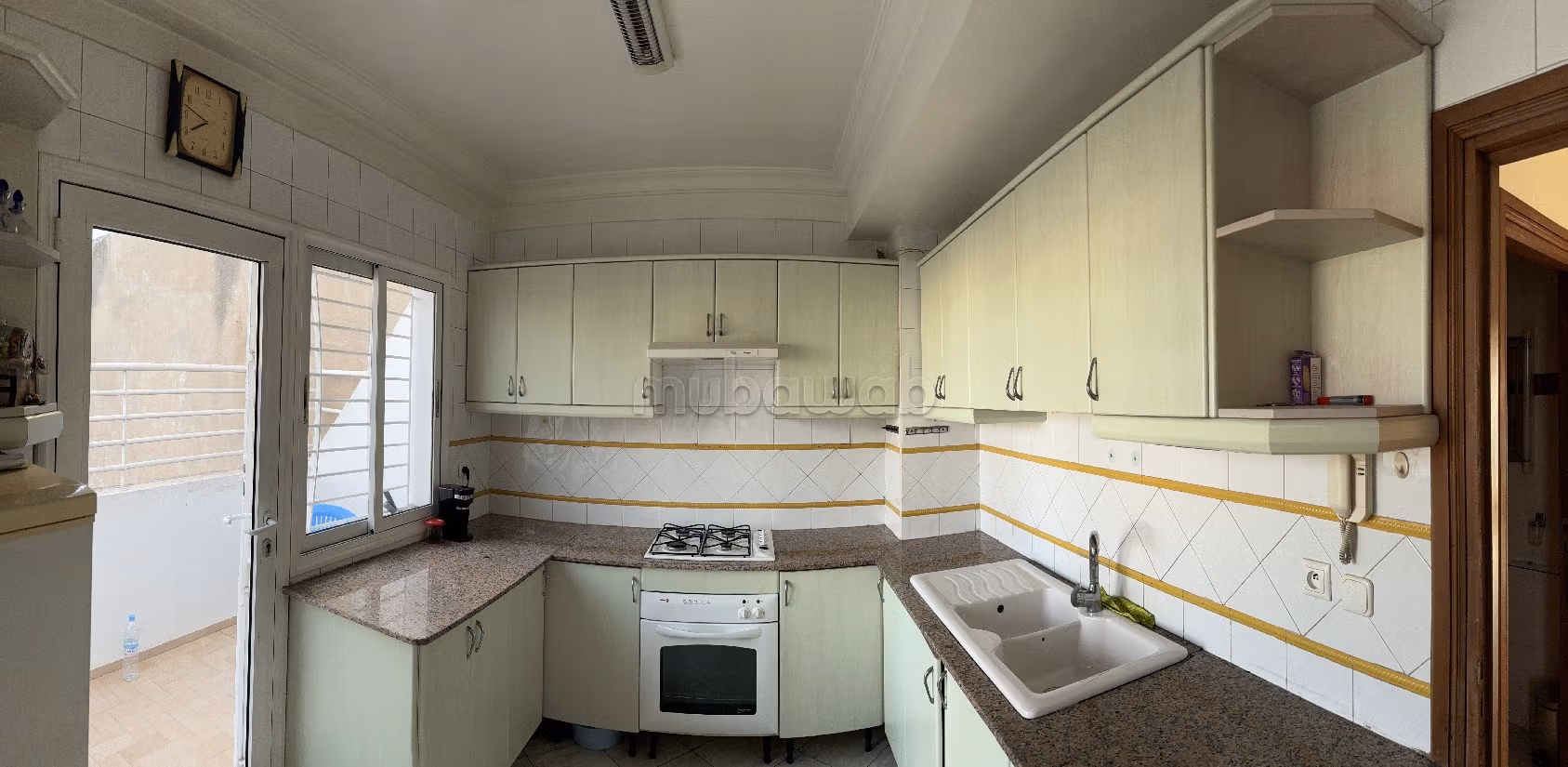 Busca pisos en venta en Anfa. 3 habitaciones. Garaje y terraza. 