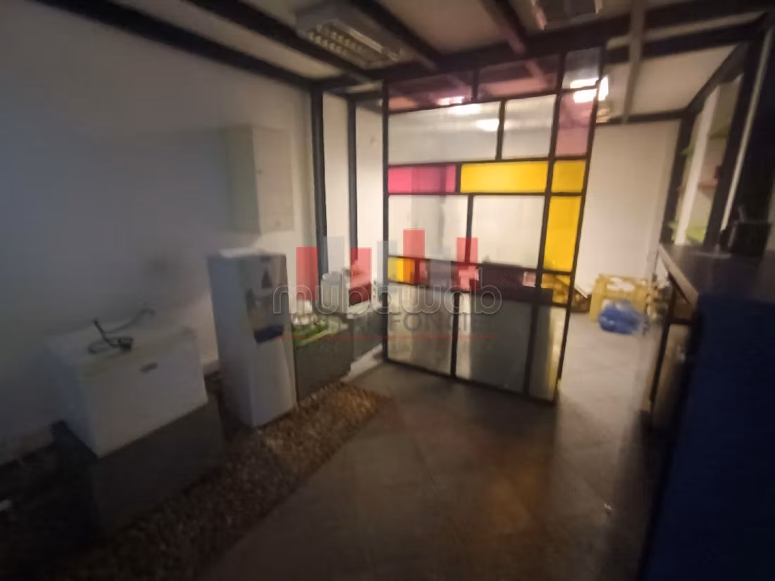 Ufficio disponibile in affitto. Superficie di 351 m²