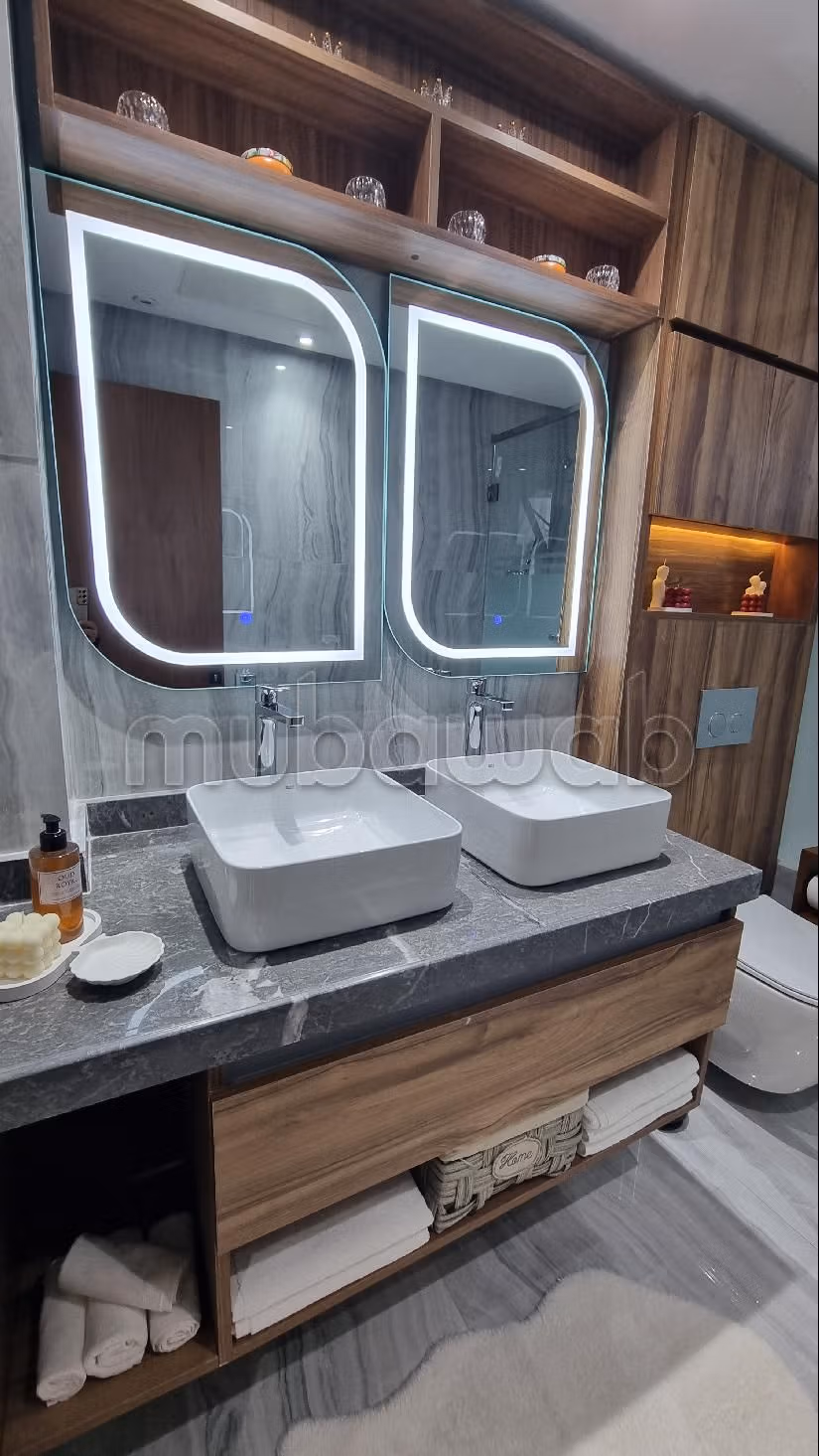 Piso en alquiler en Riyad. Area 100 m². Bien amueblado