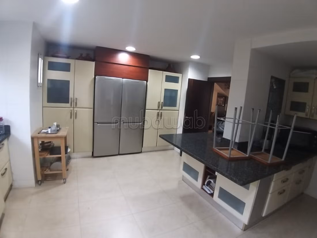 Villa de lujo en venta en Ain Diab. 7 habitaciones grandes. Bodega, gran terraza. 