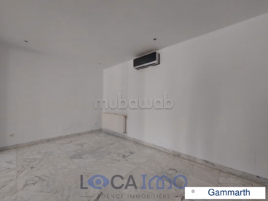 A louer un rez de chaussée de villa en S4 avec piscine à Gammarth