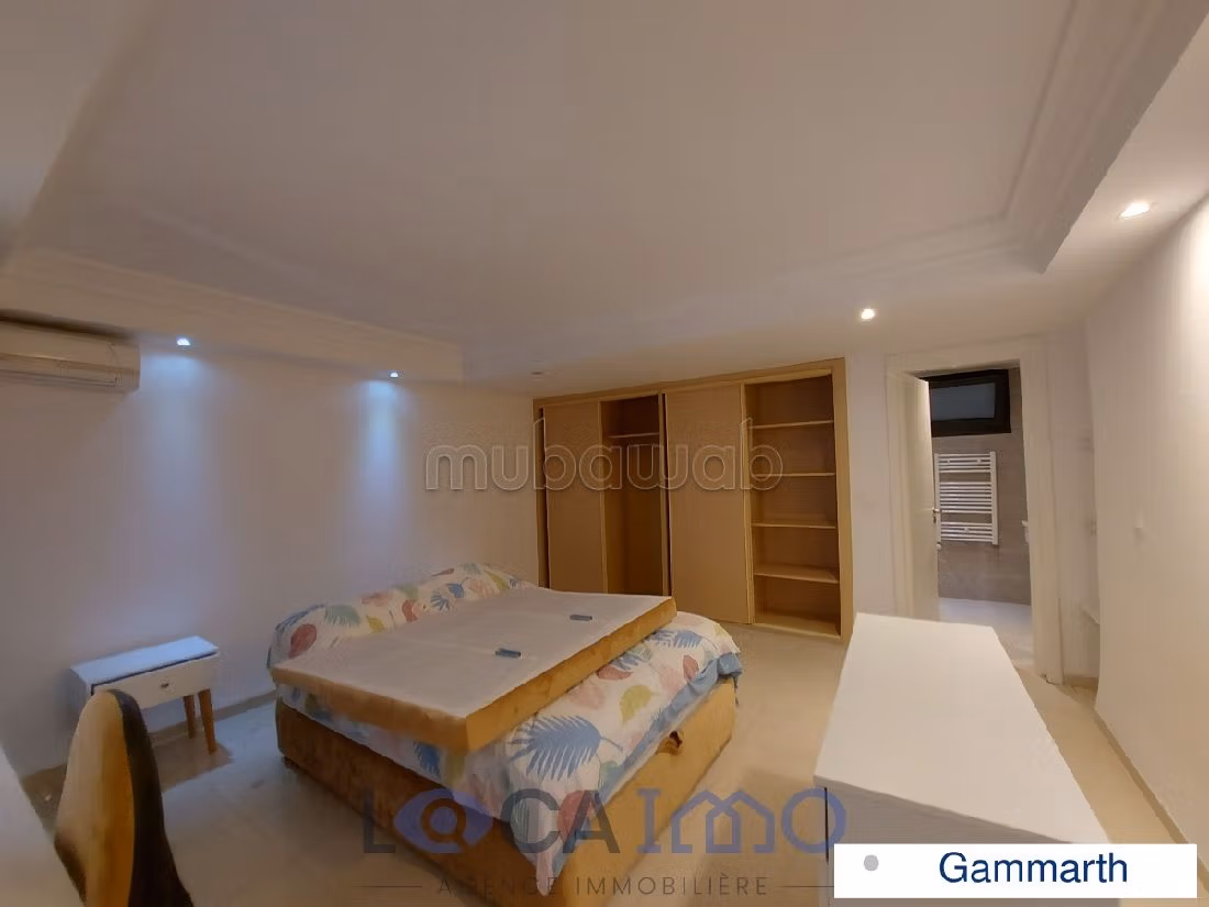 A louer un rez de chaussée de villa en S4 avec piscine à Gammarth