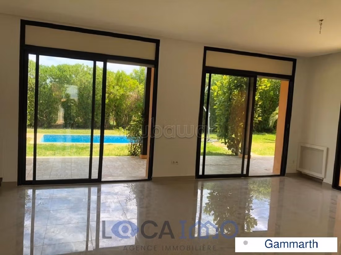 A louer une villa en S3 avec piscine à Gammarth