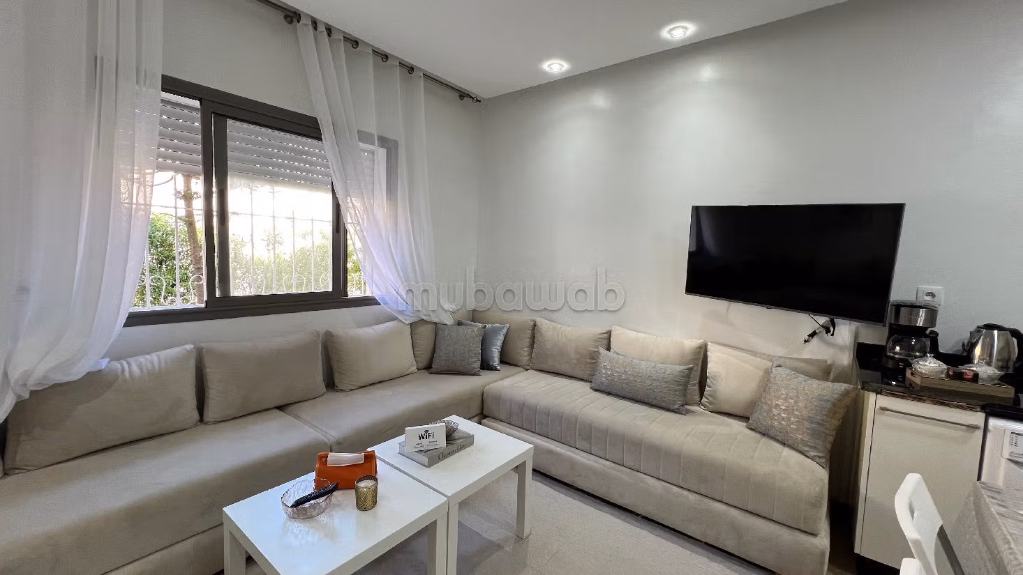 Huurappartementen beschikbaar in La Siesta. Totale oppervlakte 40 m². Met lift en tuin.