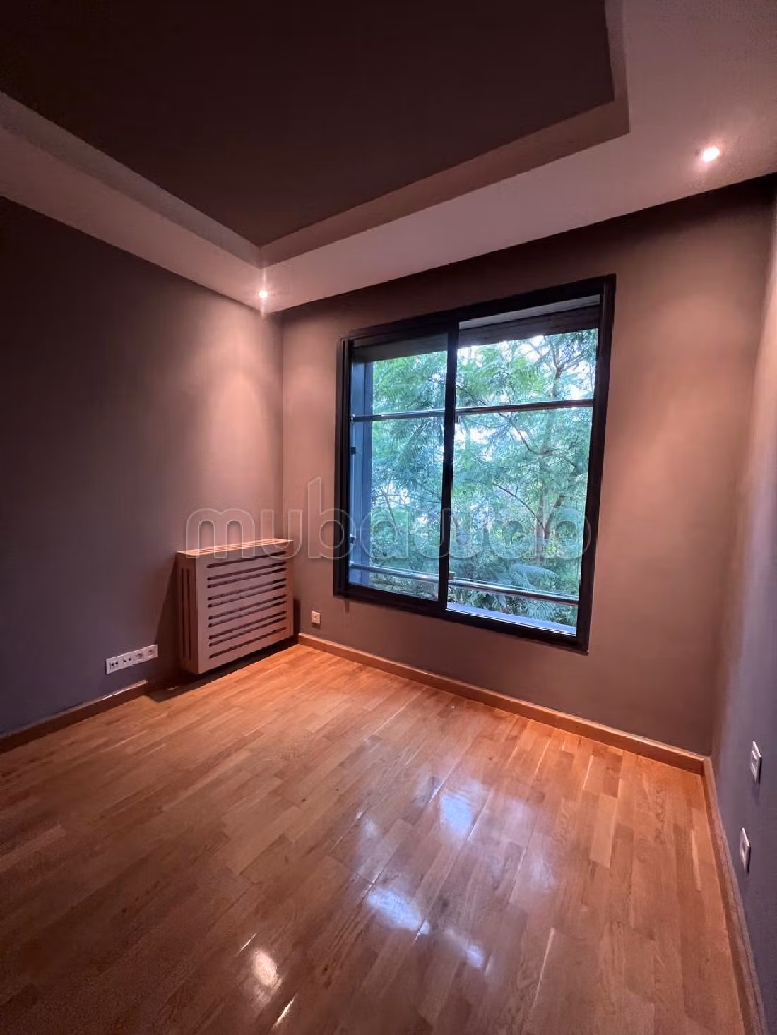 Se vende villa de lujo. 4 bonitas habitaciones. Chimenea operativa, propiedad con piscina. 