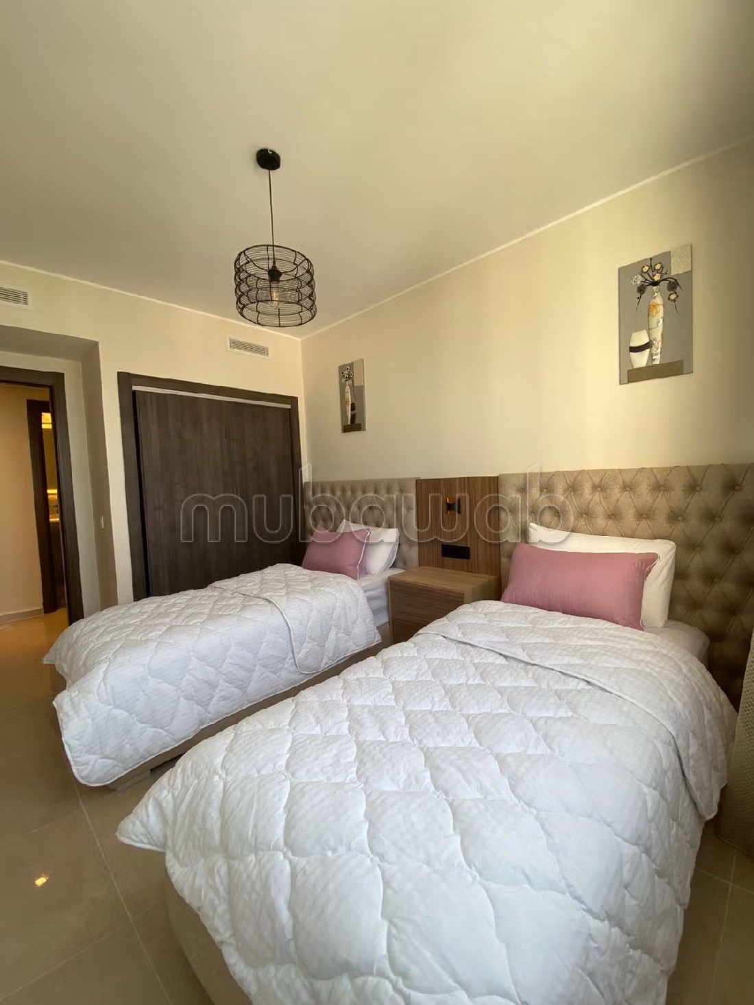 Apartment for rent in De La Plage. 2 lovely rooms. Fully furnished.