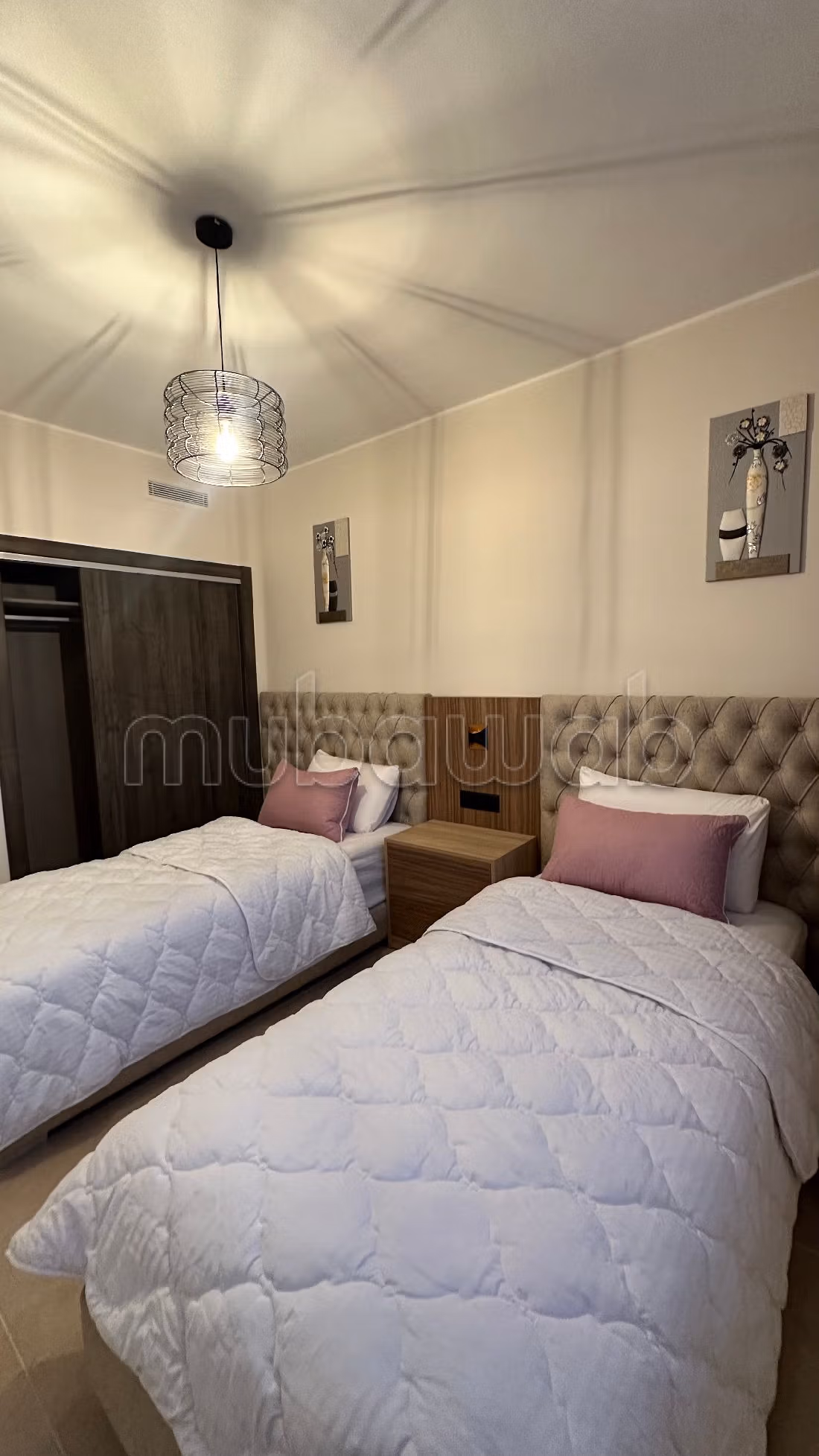 Apartment for rent in De La Plage. 2 lovely rooms. Fully furnished.