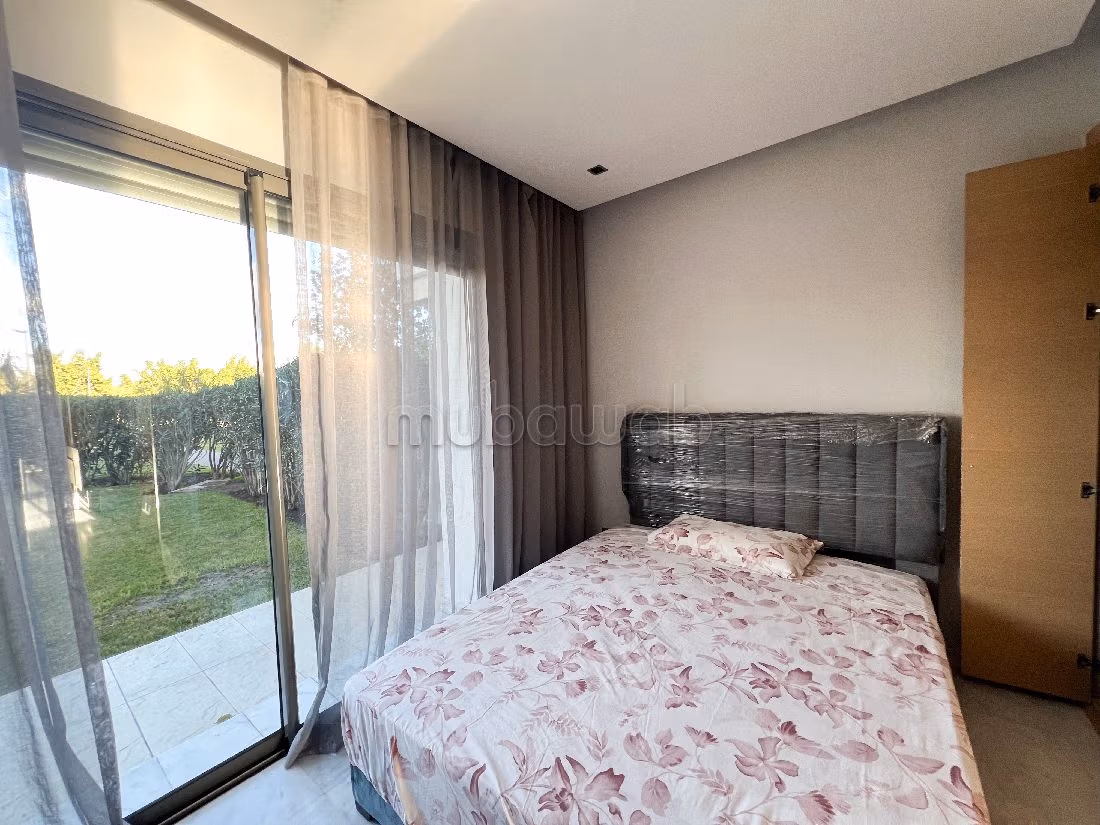 شقة رائعة للبيع ب المدينة الخضراء. 3 غرف. مفروشة