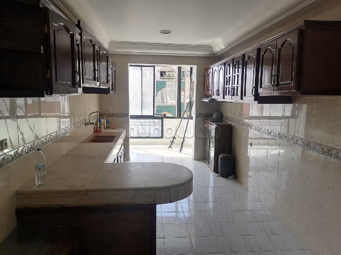 Piso en venta en Anfa. Gran superficie 262 m². Chimenea funcional. 