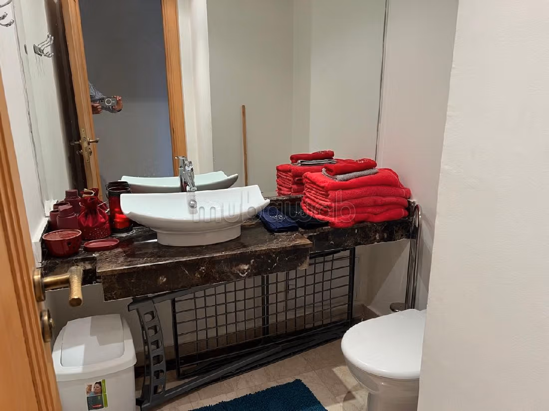 Rent an apartment in Route de Safi. 4 rooms. Dressing room
