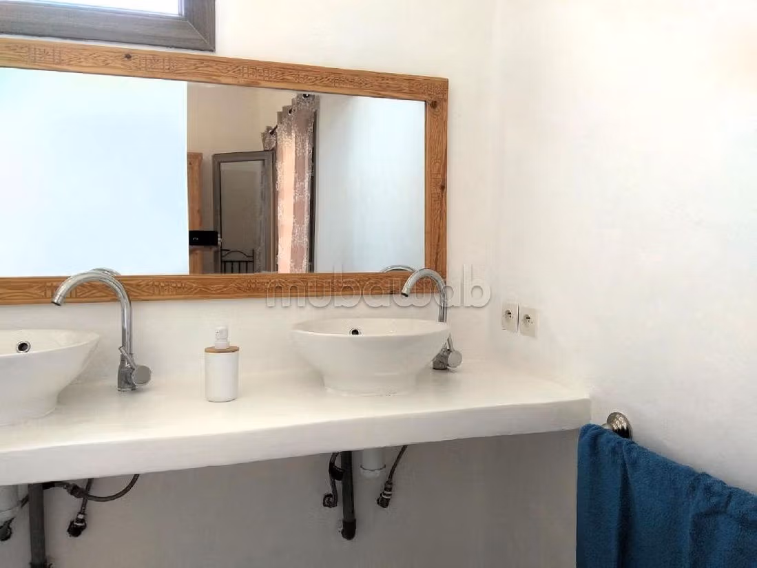 فيلات و منازل فاخرة للكراء ب سيدي كاوكي. 1 جزء. حديقة وشرفة.