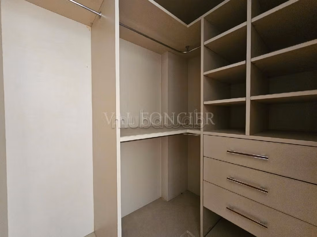 Location Somptueux appartement 3chambres avec terrasse dernier étage, Racine