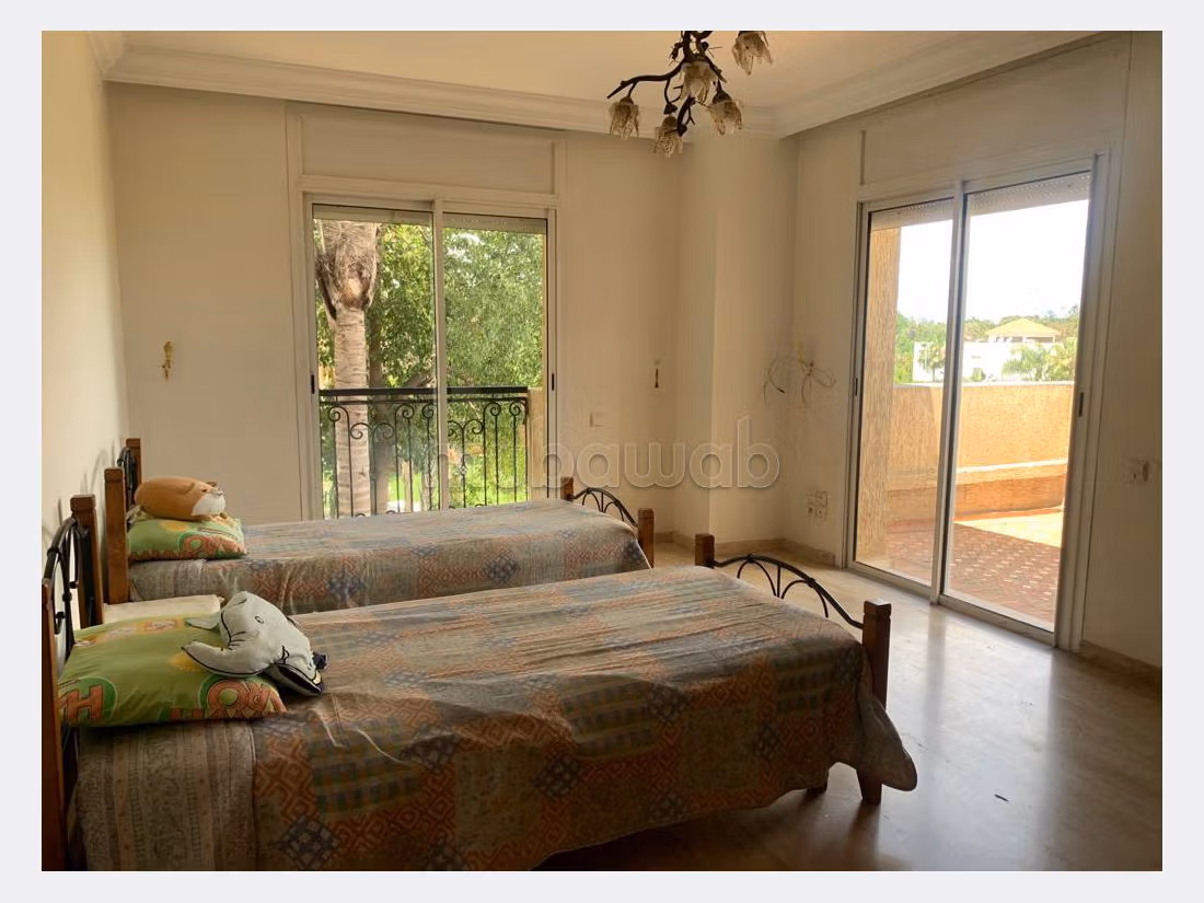 فيلا ممتازة للبيع بحي كاليفورنيا. 4 غرف ممتازة. باب متين،إقامة مؤمنة. 