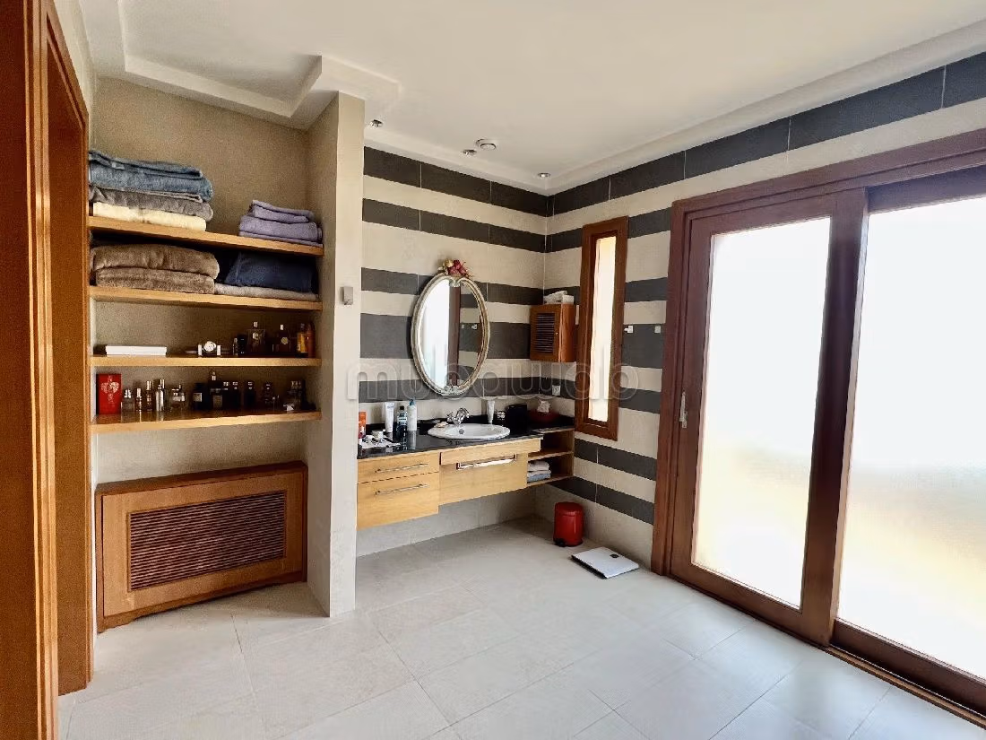 Superbe Villa Contemporaine Front de Golf