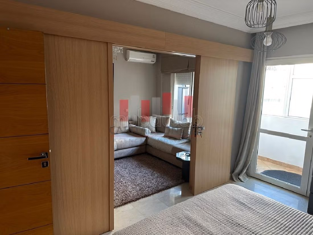 Beautiful apartment for sale in Racine. 3 beautiful rooms. Carpark and terrace