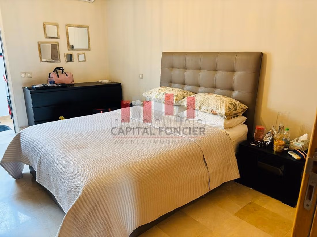 Beautiful apartment for sale in Racine. 3 beautiful rooms. Carpark and terrace