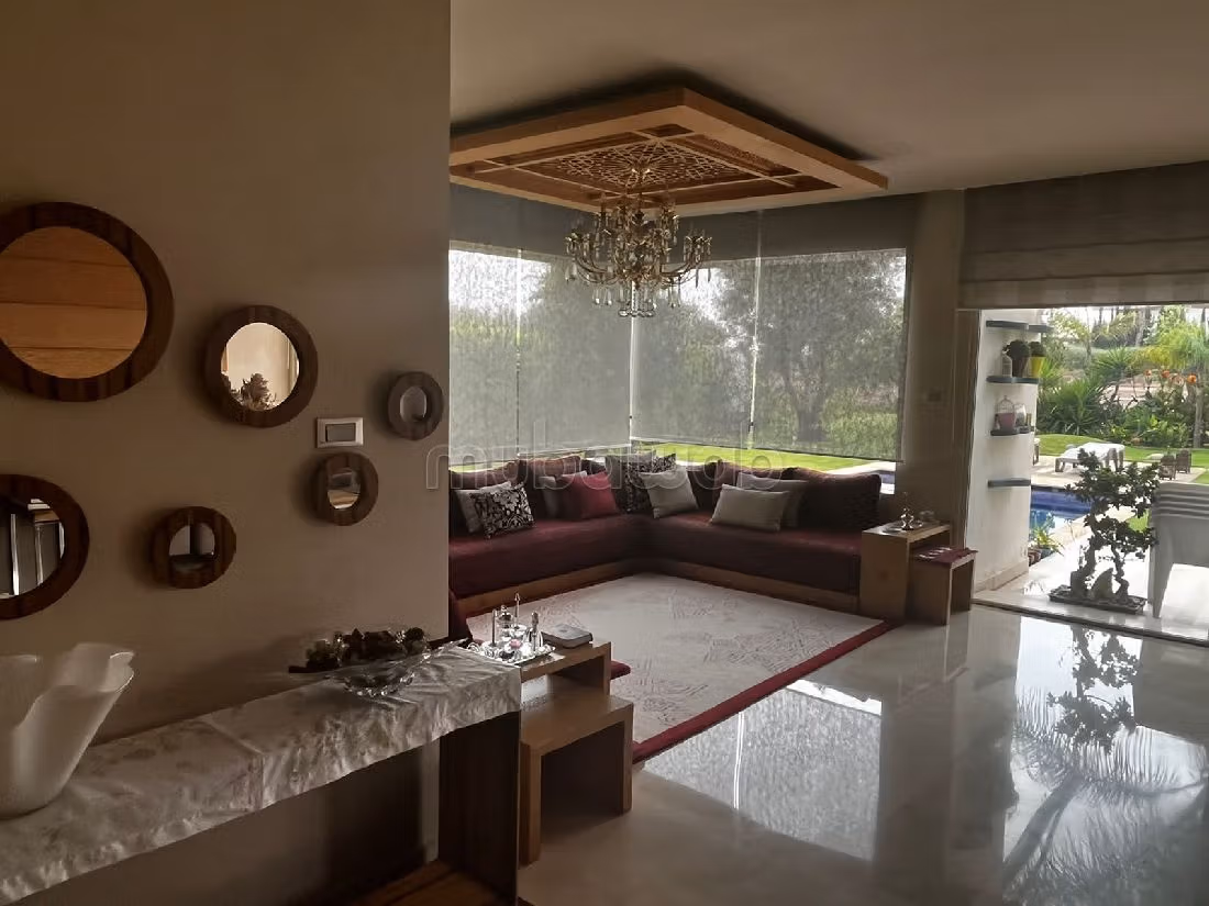 فيلا رائعة للبيع ببوسكورة. 3 غرف جميلة. صحن هوائي والأمن والحراسة. 