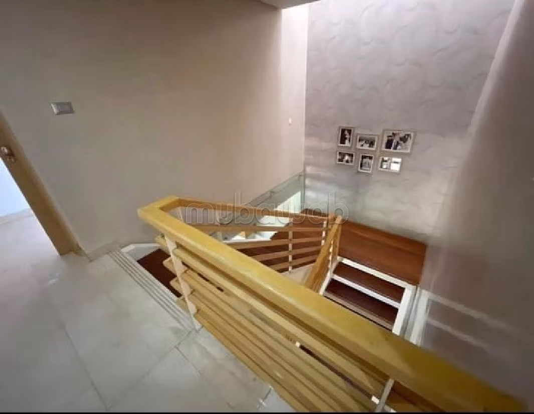 فيلا رائعة للبيع ببوسكورة. 3 غرف جميلة. صحن هوائي والأمن والحراسة. 