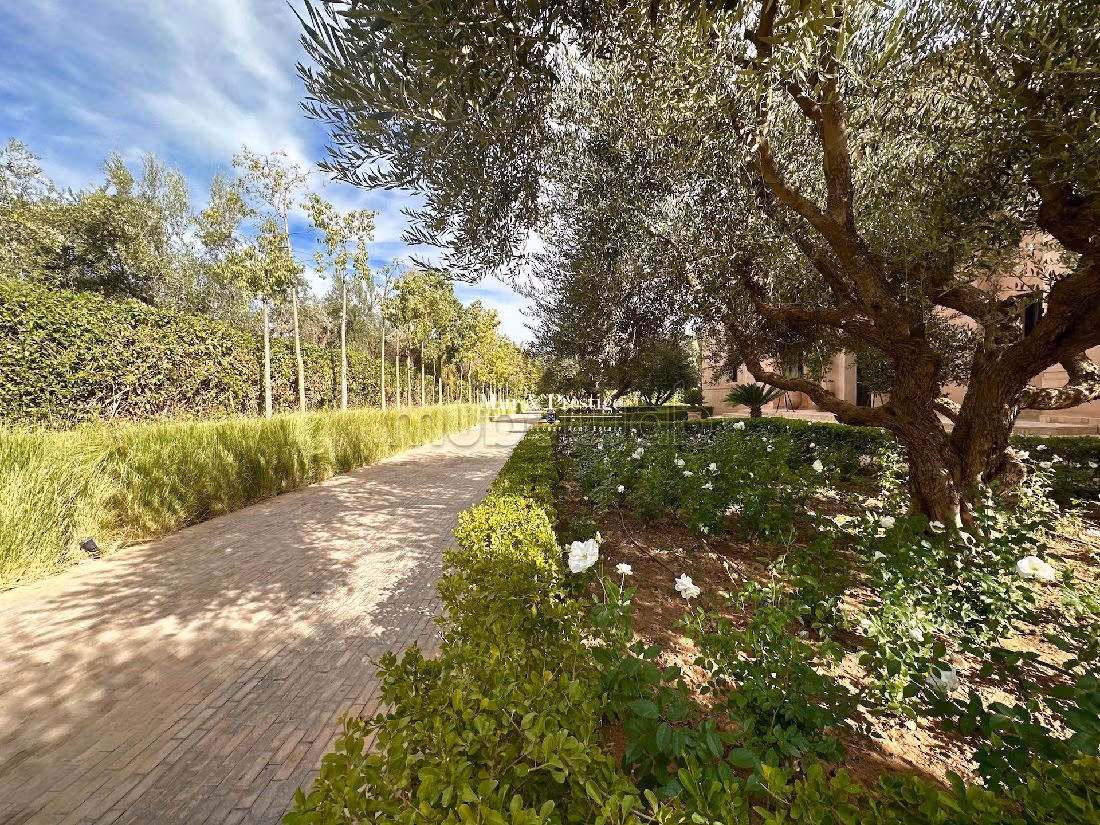 Nu kopen: villa's en luxe woningen in Route de l'Ourika. Totale oppervlakte 1000 m². Volledig gemeubileerd