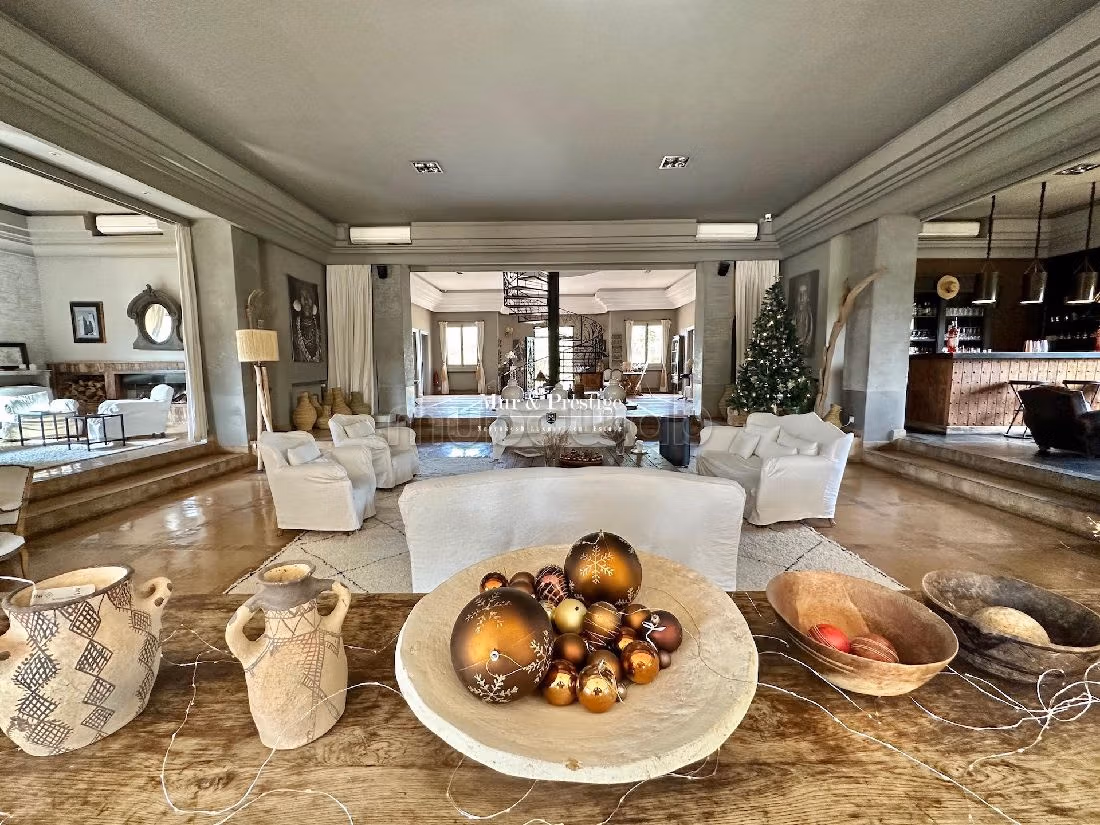 Nu kopen: villa's en luxe woningen in Route de l'Ourika. Totale oppervlakte 1000 m². Volledig gemeubileerd