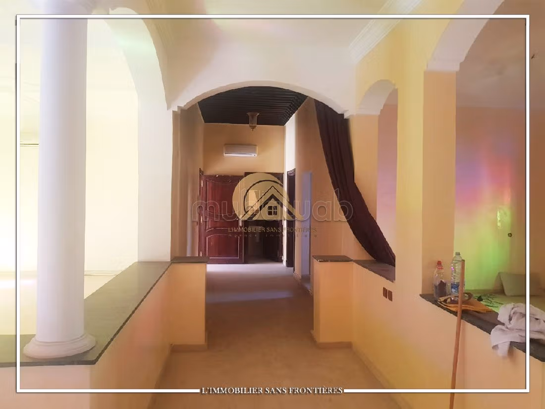 Suntuosa villa en alquiler en Hay Targa. 10 habitaciones. Doble acristalamiento y calefacción central