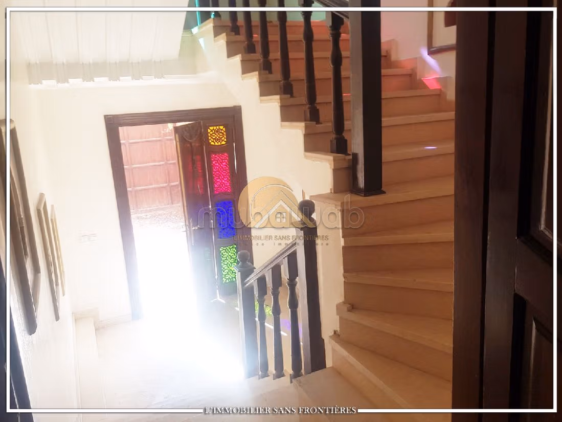 Suntuosa villa en alquiler en Hay Targa. 10 habitaciones. Doble acristalamiento y calefacción central