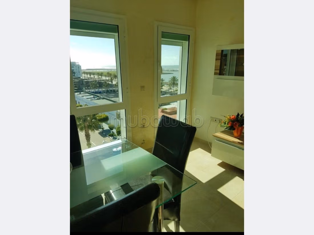 شقة رائعة للبيع بأصيلا. المساحة 84 م². مفروشة. 