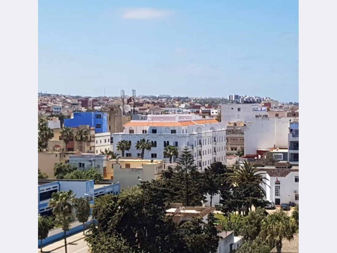 شقة رائعة للبيع بأصيلا. المساحة 84 م². مفروشة. 