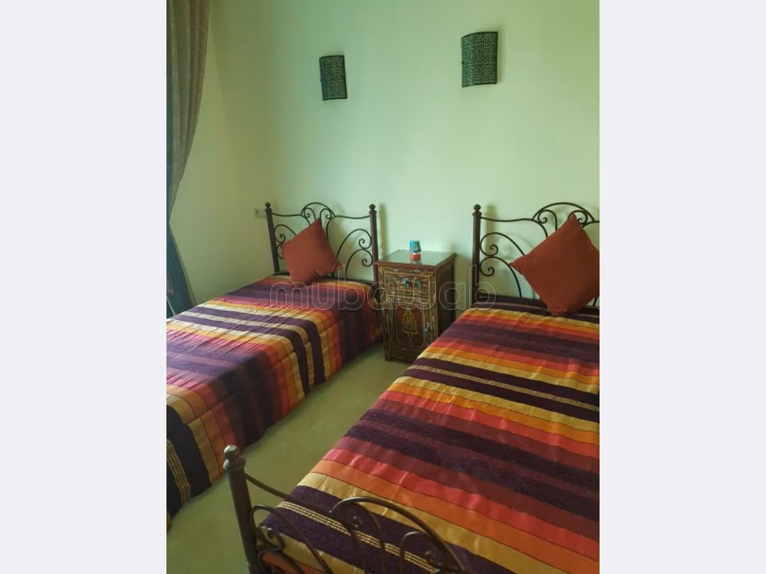 شقة رائعة للبيع بأصيلا. المساحة 84 م². مفروشة. 