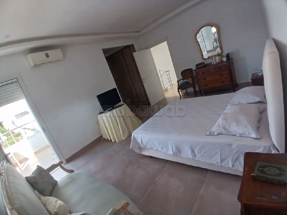 A vendre un triplex á la Marsa