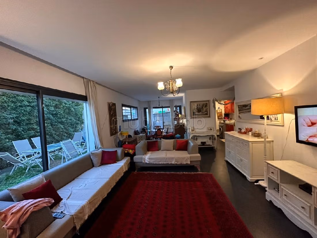 Duplex avec jardin á la Marsa