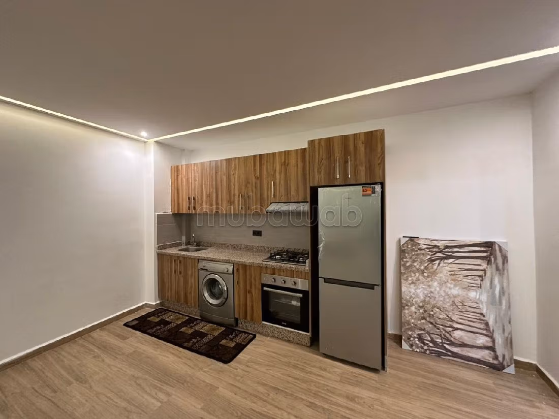 Flat for rent in Route Casablanca. 2 large rooms. Well decorated