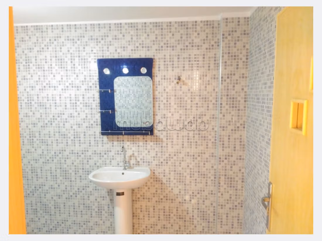 Splendido appartamento in vendita a Centre ville. 3 camere. Doppi vetri