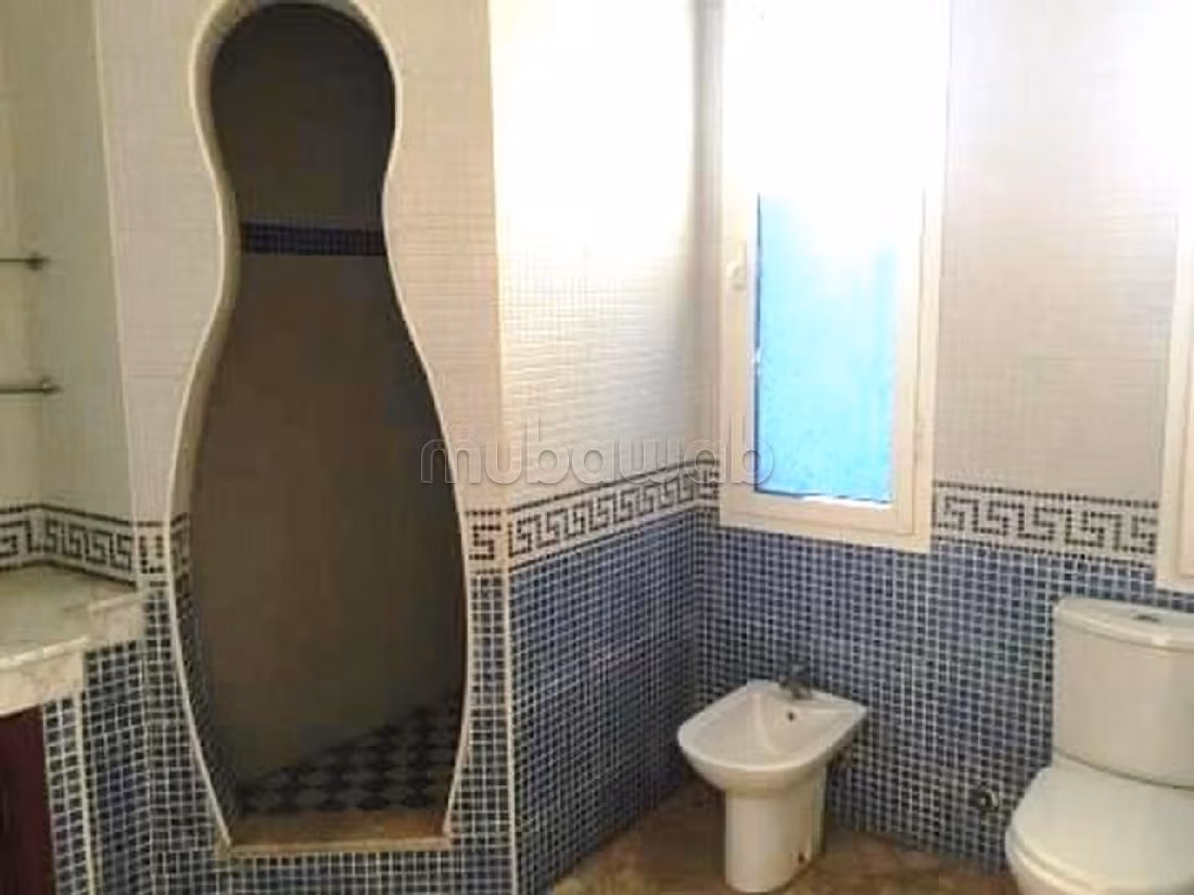 Suntuosa villa en alquiler en Californie. Superficie 622 m². Antena parabólica y seguridad