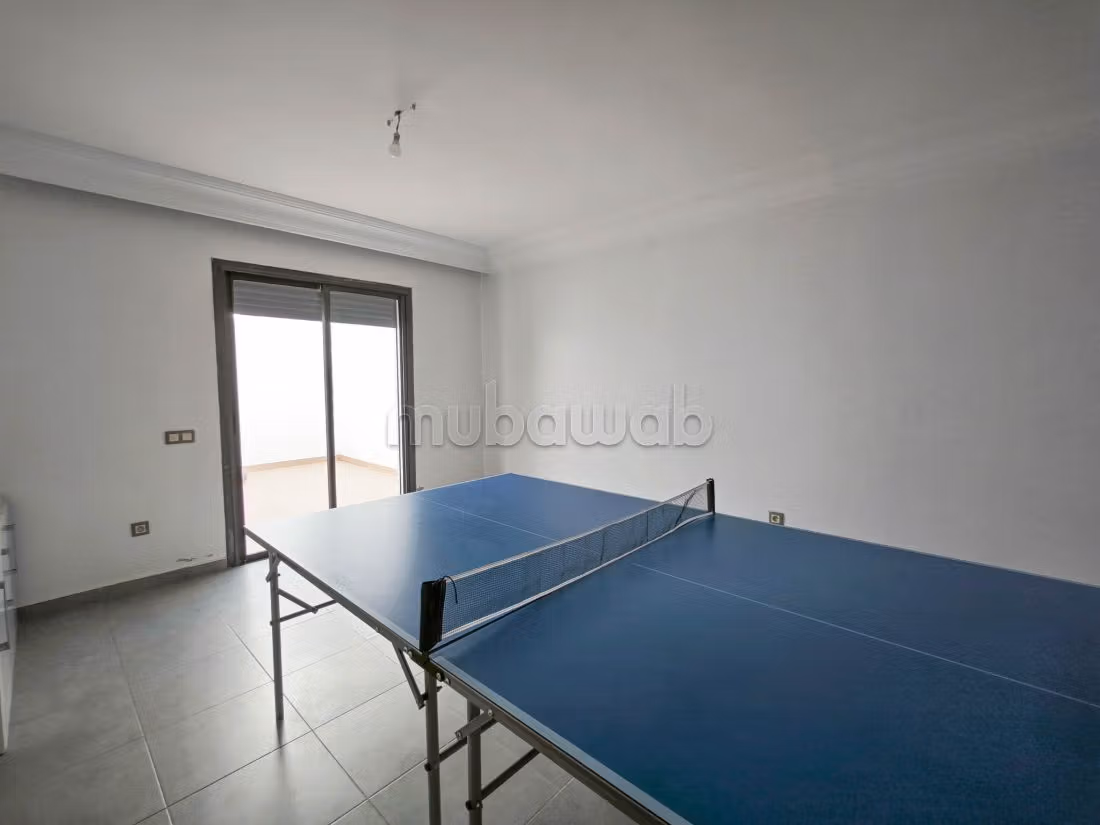 منزل فخم للبيع بدار بوعزة. 3 غرف رائعة. الراحة مع مكيف الهواء و مدفأة