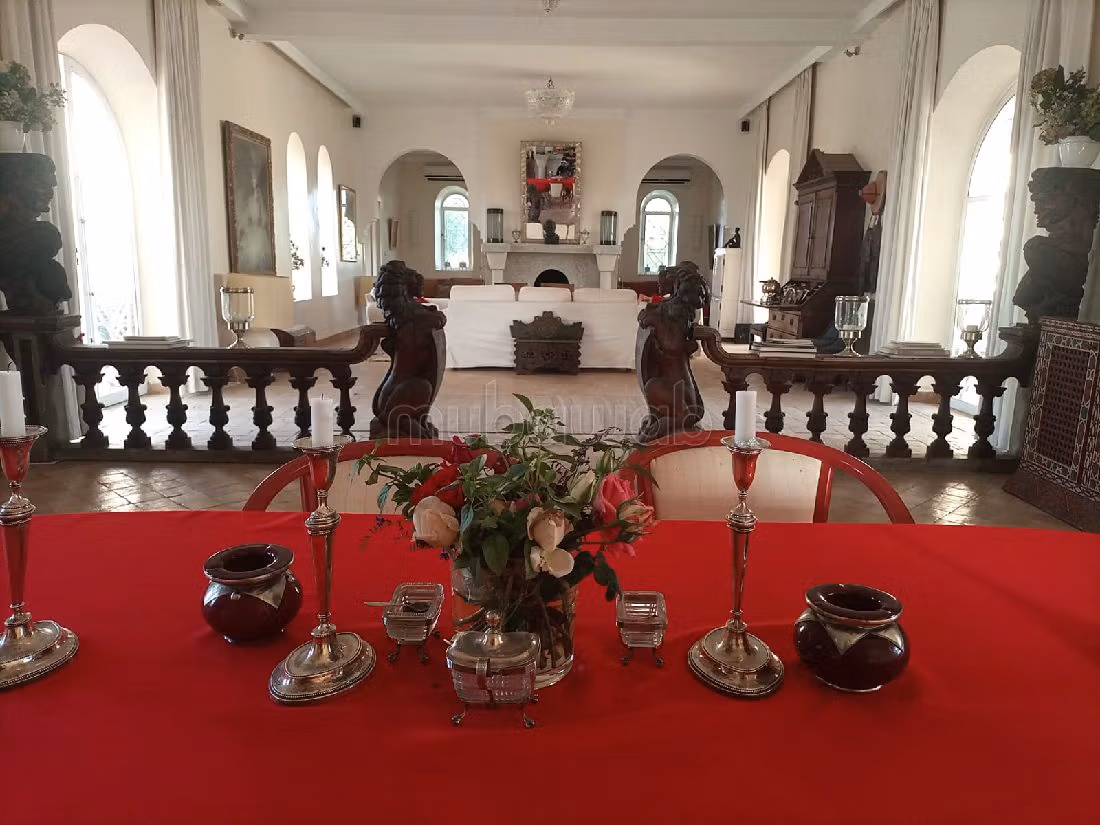 فيلا رائعة للبيع ب ميحتى. 7 قطع مريحة. مفروشة. 