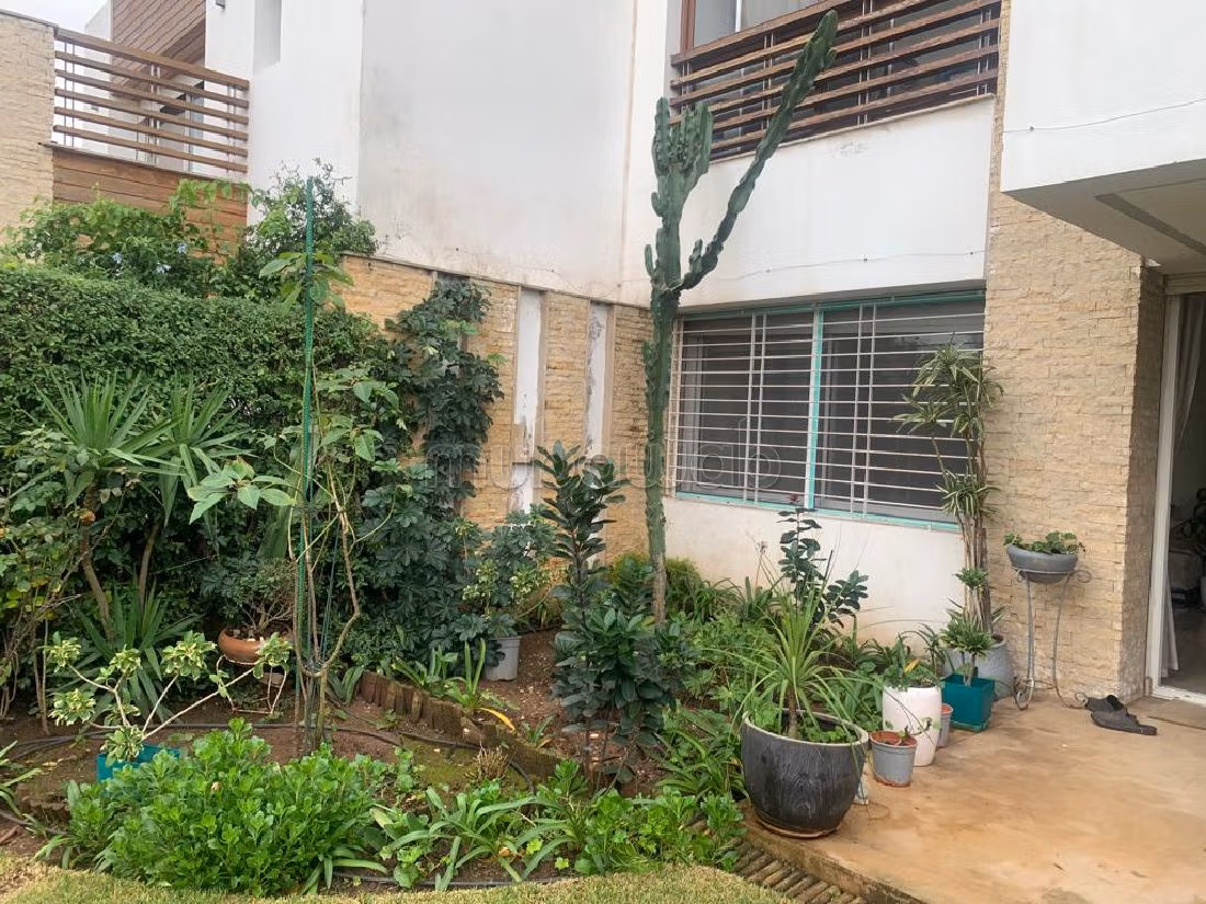 Nu kopen: villa's en luxe woningen. 3 Kamers. Verstevigde deur en verwarming. 