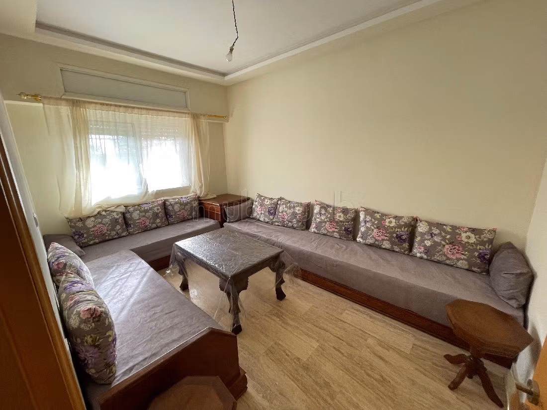 شقة للبيع بسيدي رحال. المساحة الإجمالية 111 م². حديقة وشرفة. 