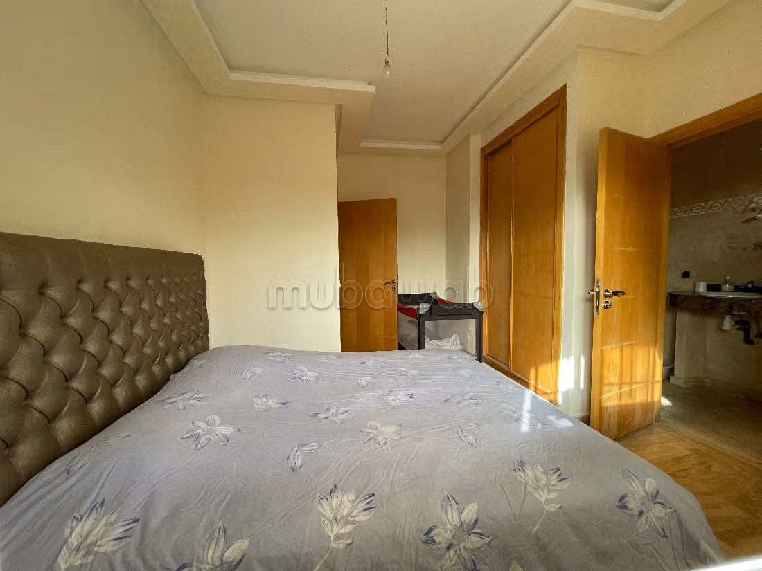 شقة للبيع بسيدي رحال. المساحة الإجمالية 111 م². حديقة وشرفة. 