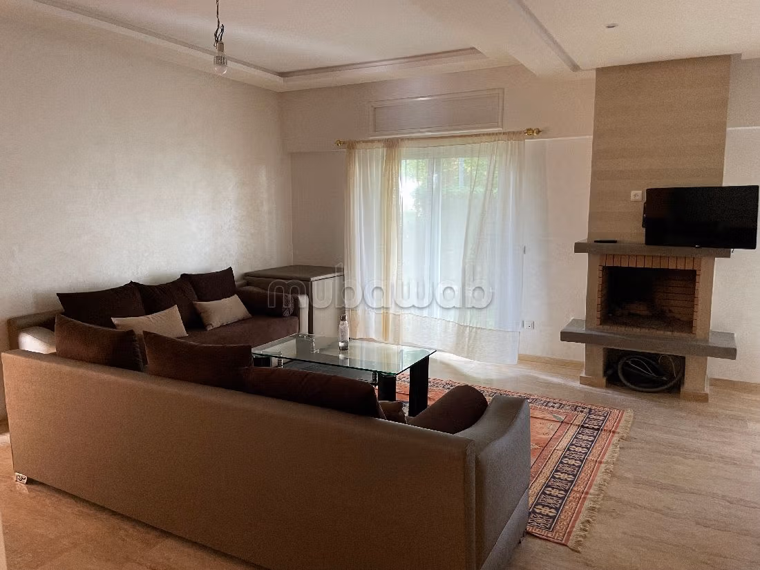 شقة للبيع بسيدي رحال. المساحة الإجمالية 111 م². حديقة وشرفة. 