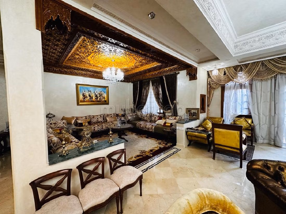 Nu te koop: villa's en luxe woningen in Hay Targa. Oppervlakte 760 m². Volledig gemeubileerd. 