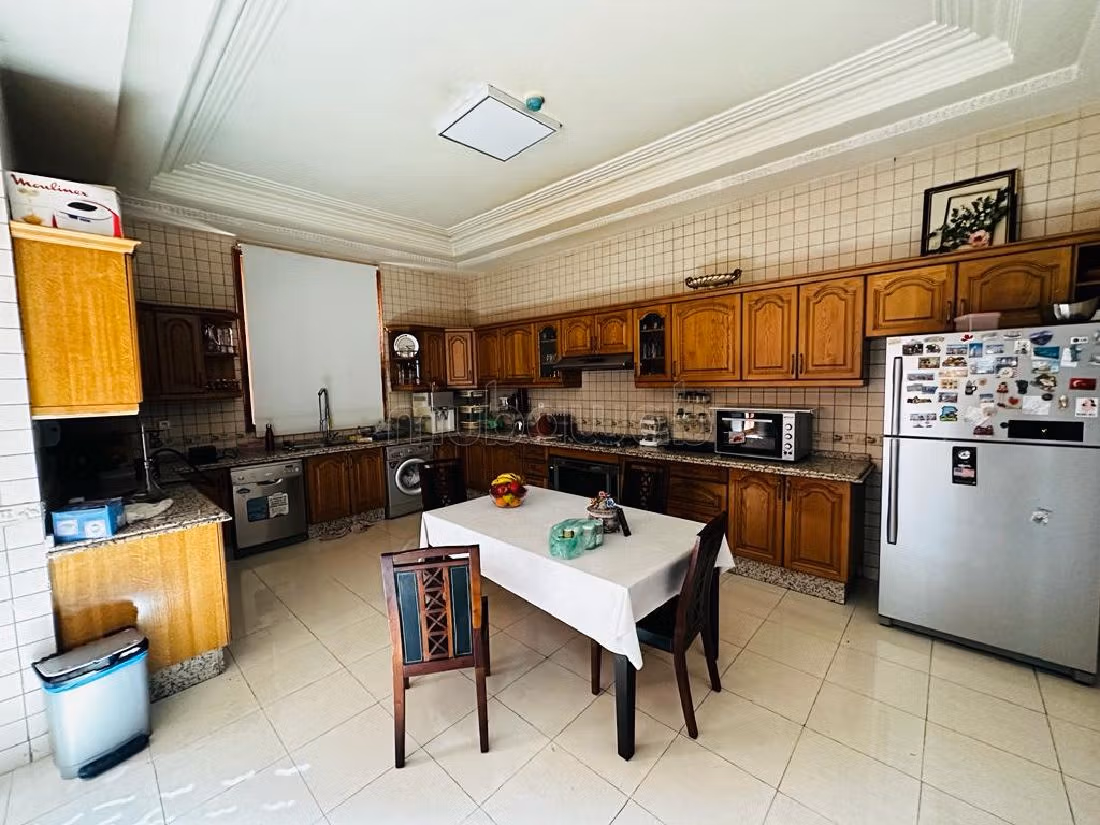 Nu te koop: villa's en luxe woningen in Hay Targa. Oppervlakte 760 m². Volledig gemeubileerd. 