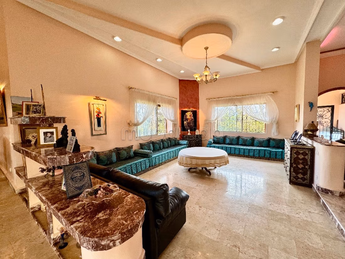 منزل رائع للبيع ببوسكورة. 10 قطع. مسبح ، مكيف هواء. 