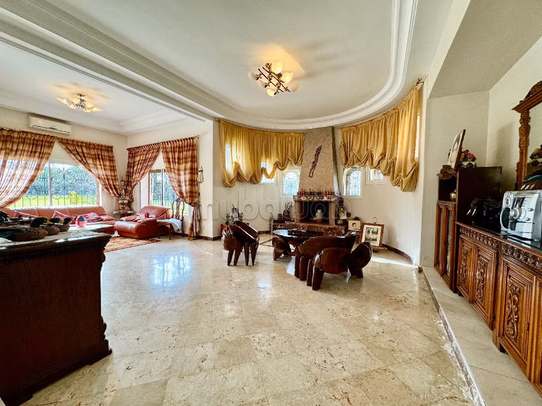 منزل رائع للبيع ببوسكورة. 10 قطع. مسبح ، مكيف هواء. 